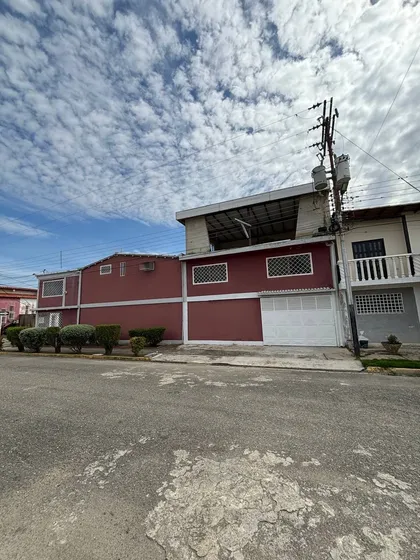 Casa Quinta En Venta Remodelada En Urb. Privada | Cagua - Ciudad Jardin