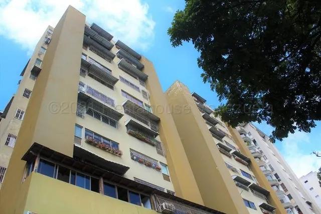 Hermoso, Iluminado Apartamento En Venta La Urbina . Mls-25-12476  Mv