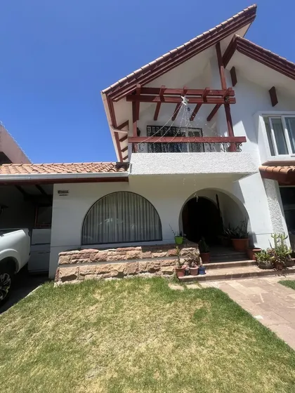 Casa 300m2 En Terreno De 750m2