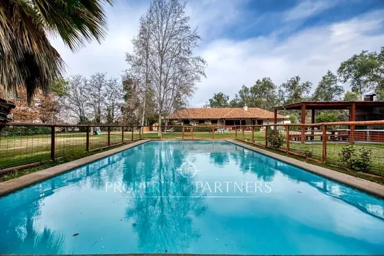 Casa Chilena En Batuco, Condominio Con Agua