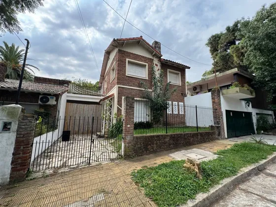 Impresionante Casa En Exclusivo Barrio De Punta Chica!
