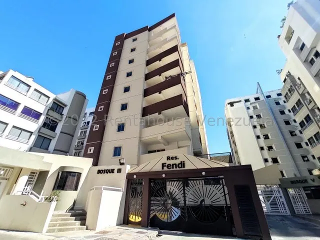 Apartamento En Venta Zona Norte Urb El Bosque Las Delicias Planta Eléctrica Total 25-2050 Hc