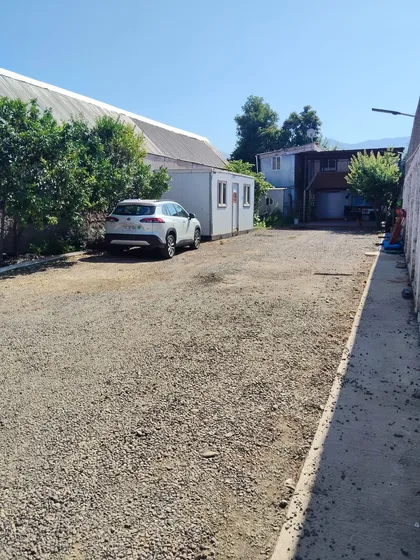 Se Vende Amplio Sitio En Barrio Comercial De Recoleta.