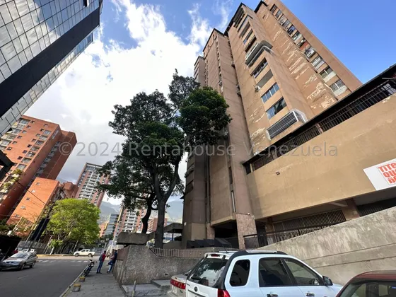 Comodo Apartamento Ubicado En Boleita Yb 24-21281