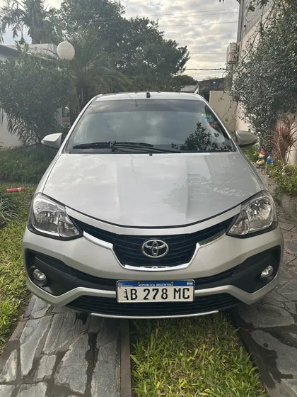 Toyota Etios 1.5 Platinum 4 P Automática