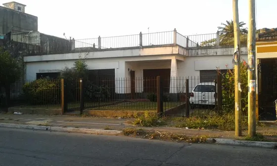 Venta Casa 4 Amb  580 M2 Terraza Valentin Alsina Lanus