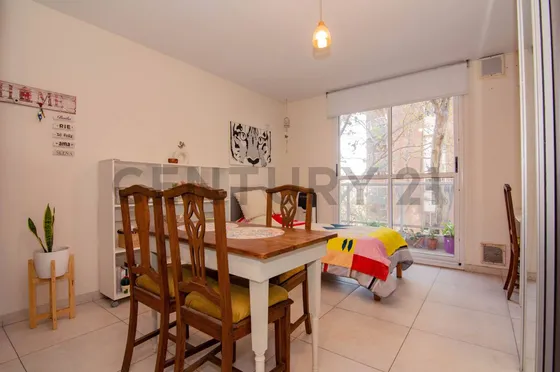 Venta Monoambiente Al Frente En Lourdes, Rosario
