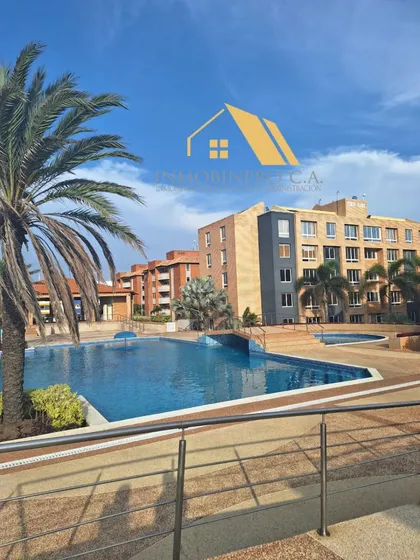 Apartamento En Venta  C.r. Entremares, Lechería