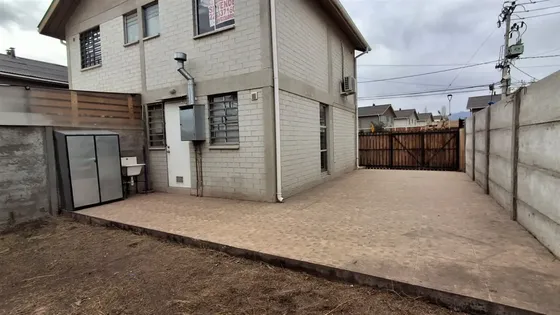 Casa En Venta De 2 Dorm. En Los Andes