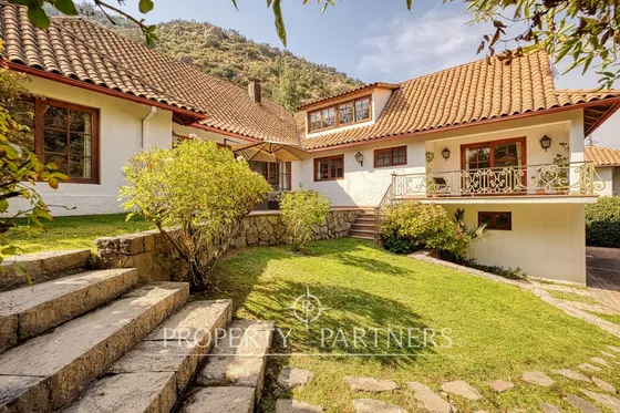 Casa En Tranquilo Condominio Rodeado De Áreas Verd...