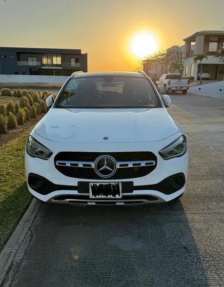 Mercedes-benz Clase Gla 1.6 200 Cgi At