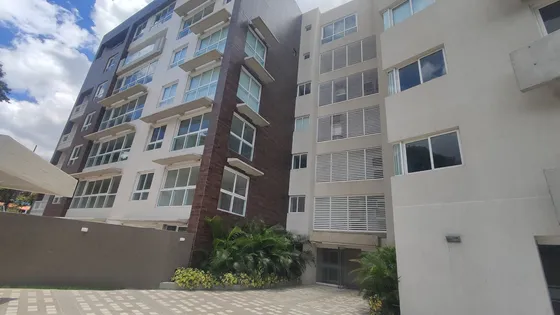 Se Vende Apto En Chulavista 124m2 2h/3b/2p  