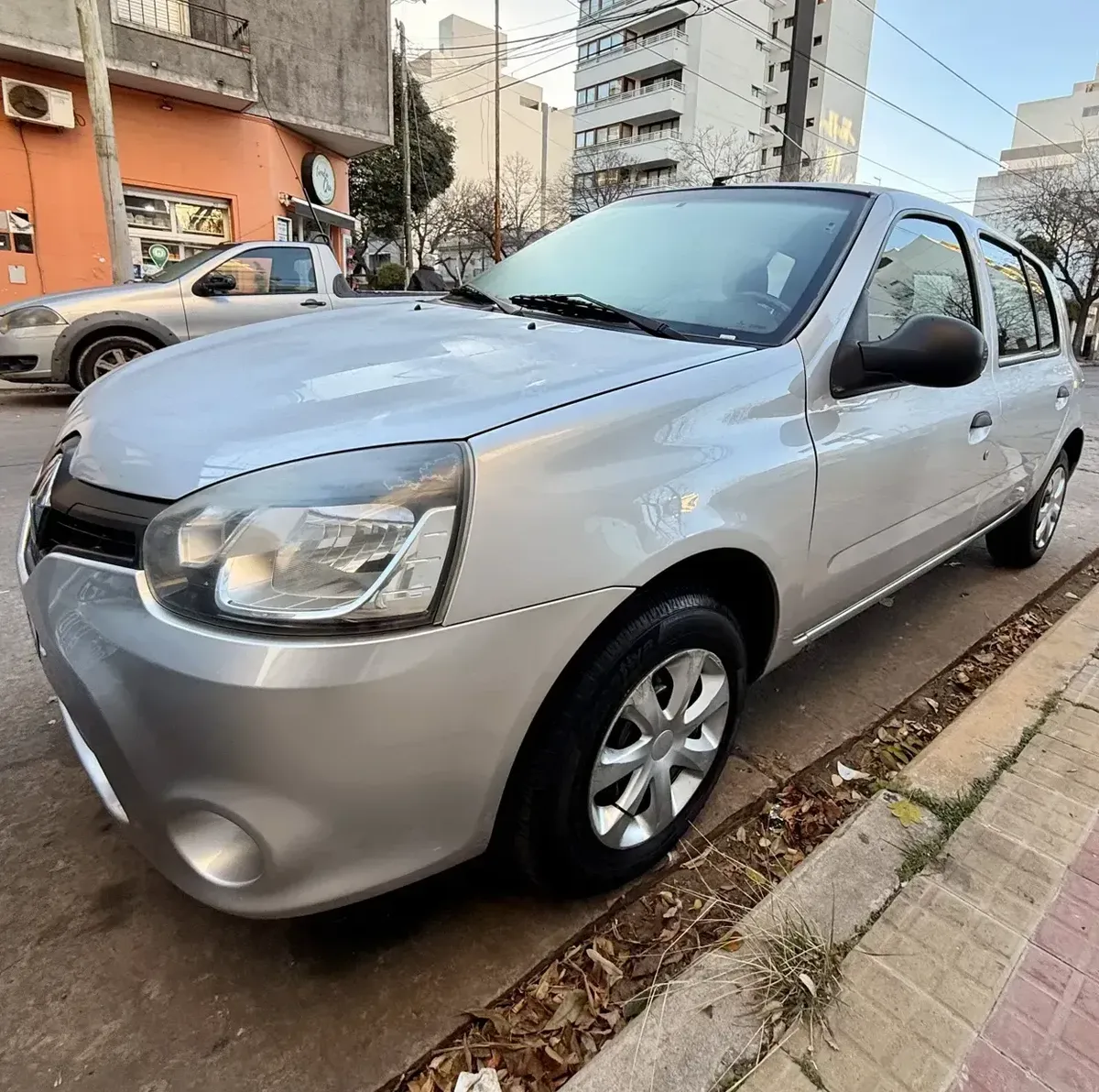Renault Clio 1.2 Mío Expression Pack I