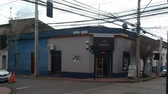 Casa Esquina Ubicada En Centro De Los Andes