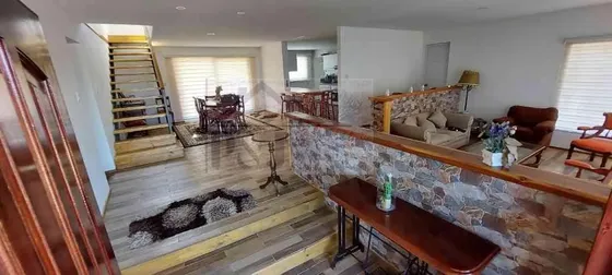 Acogedora Y Hermosa Casa Amoblada 7d 5b En  Algarrobo