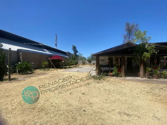 Casa Con Gran Terreno Comuna De La Granja