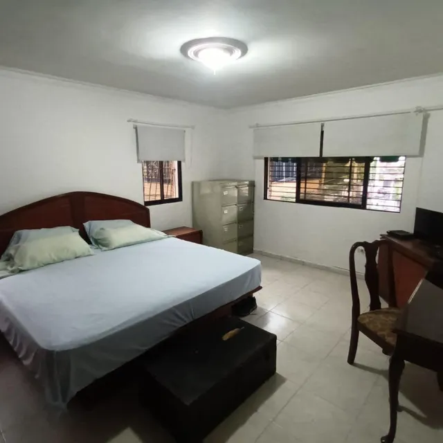 Alquilo Habitación En Piantini, Con Baño Privado, Amplia Y Fresca, Para Persona Sola, Derecho A Uso De La Cocina, Sala, Comedor, Y Area De Lavado