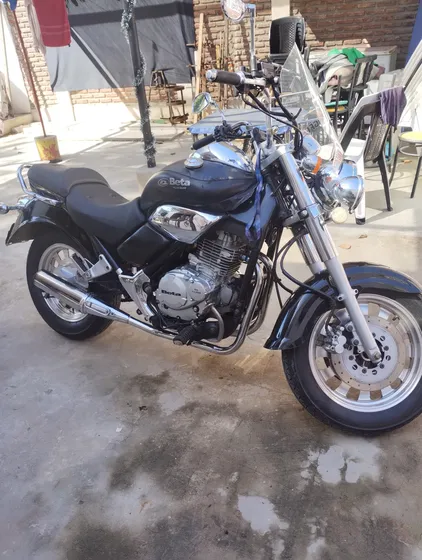 Beta Euro 300 Estilo Custom