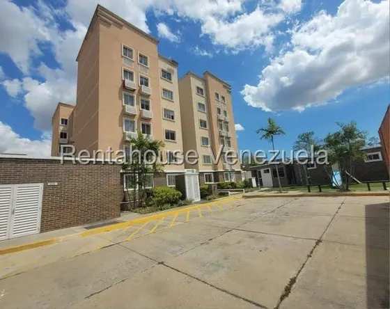 Apartamentos En Alquiler En El Este Con Planta Eléctrica Y Piscina Cod.25-14939 Nd