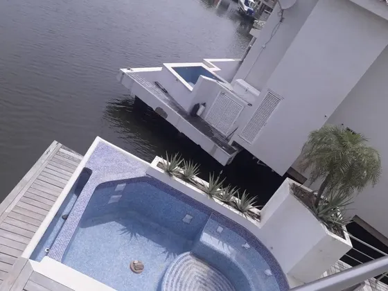Se Vende Casa Bote C Con Bella Vista Al Canal,complejo Turistico El Morro,lechería