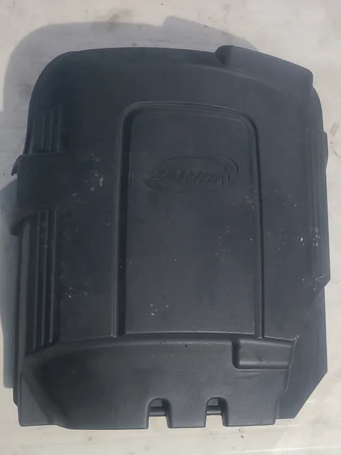 Embellecedor De Motor De Silverado Usado 60$