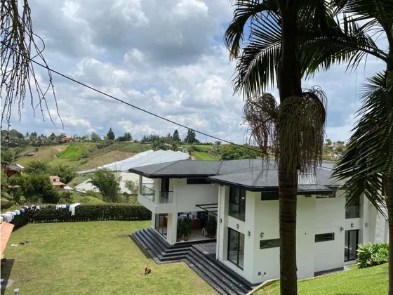 Vendo Casa Campestre Marinilla, Cerca A La Zona Urbana 