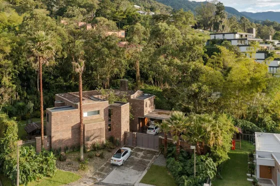 Casa En Venta En Loma De Los Balsos Superior. Cod V9074