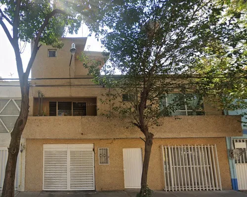 Venta De Casa En Calle Guillermo Prieto, Col. Magdalena Mixihuca, Venustiano Carranza Recuperación Bancaria Laab2
