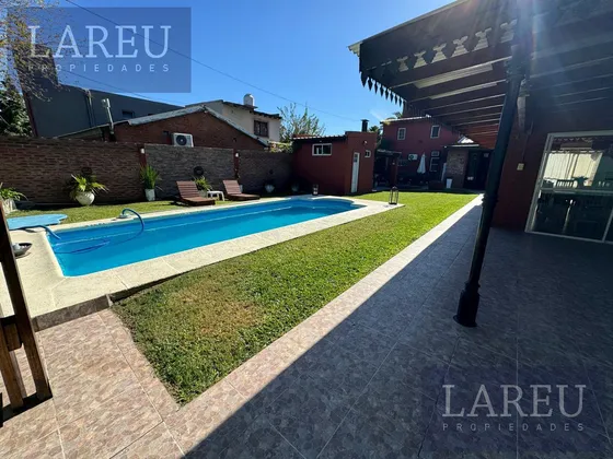 Casa En Venta En Montecarlo, Pilar