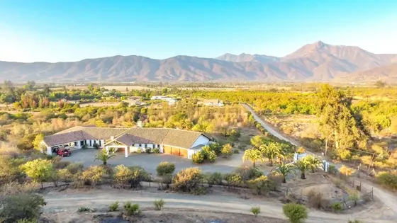 Casona En Condominio Sector Las Cruces