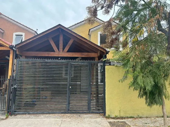Linda Casa Remodelada En Los Ciruelos, Buin