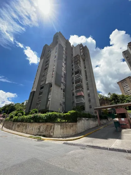 Apartamento En Venta San Antonio De Los Altos Urbanizacion La Morita 3 Habitaciones 2 Baños Excelente Mantenimiento Clima Frio