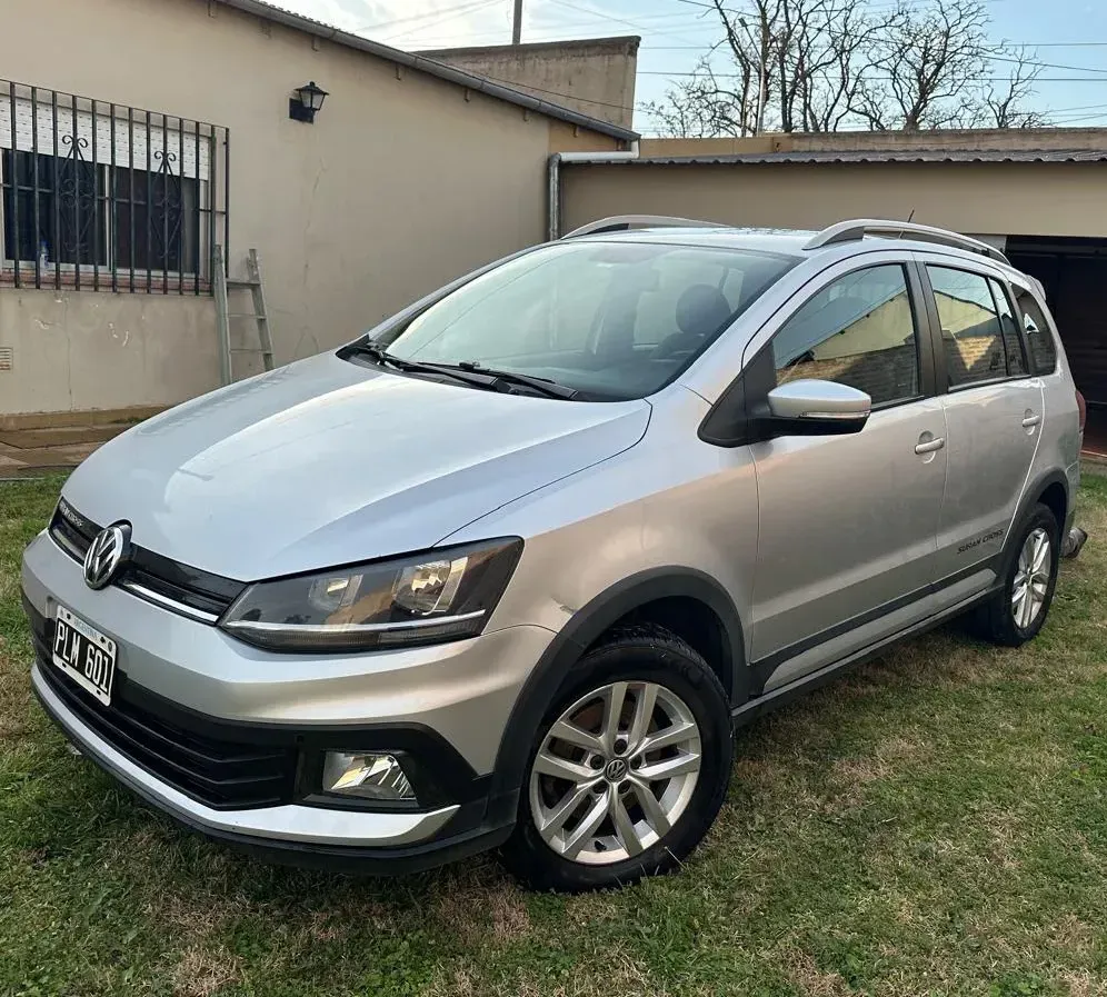 Volkswagen Suran Cross 1.6 Highline MSI 110 HP