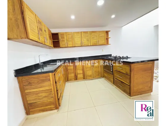Casa Medianera En Arriendo  Excelente Ubicación En La Ceja