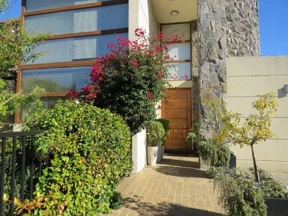 Casa En El Venado Con Amplio Jardín
