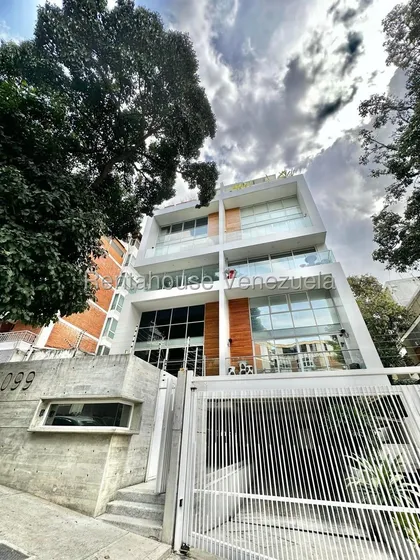 Bello, Mdoerno, Amplia Terraza, Excelente Vista. 25-19021