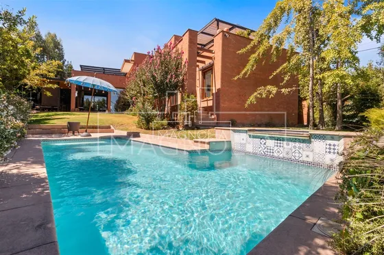 Casa En Venta De 5 Dorm. En Lo Barnechea