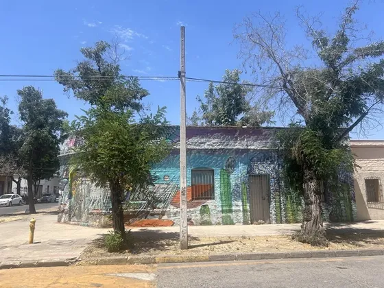 Terreno Esquina En Venta En Santiago Uf15m2 176m2