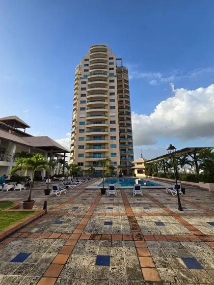 Apartamento Amueblado En Malecon Center