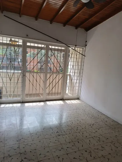 Casa En Venta En Simón Bolívar. Cod V12482