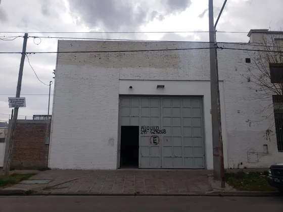 Alquilo Galpon 500 M2 Frente A Ruta 22 -neuquén