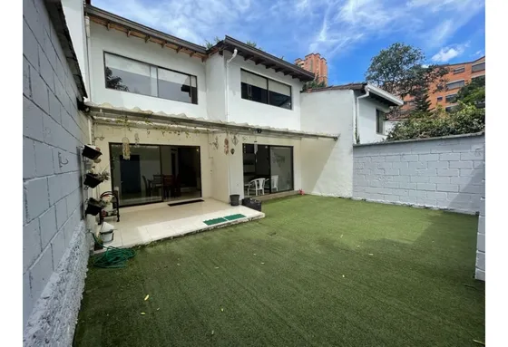 Casa Para La Venta Con Amplios Espacios En La Loma De Los Gonzalez