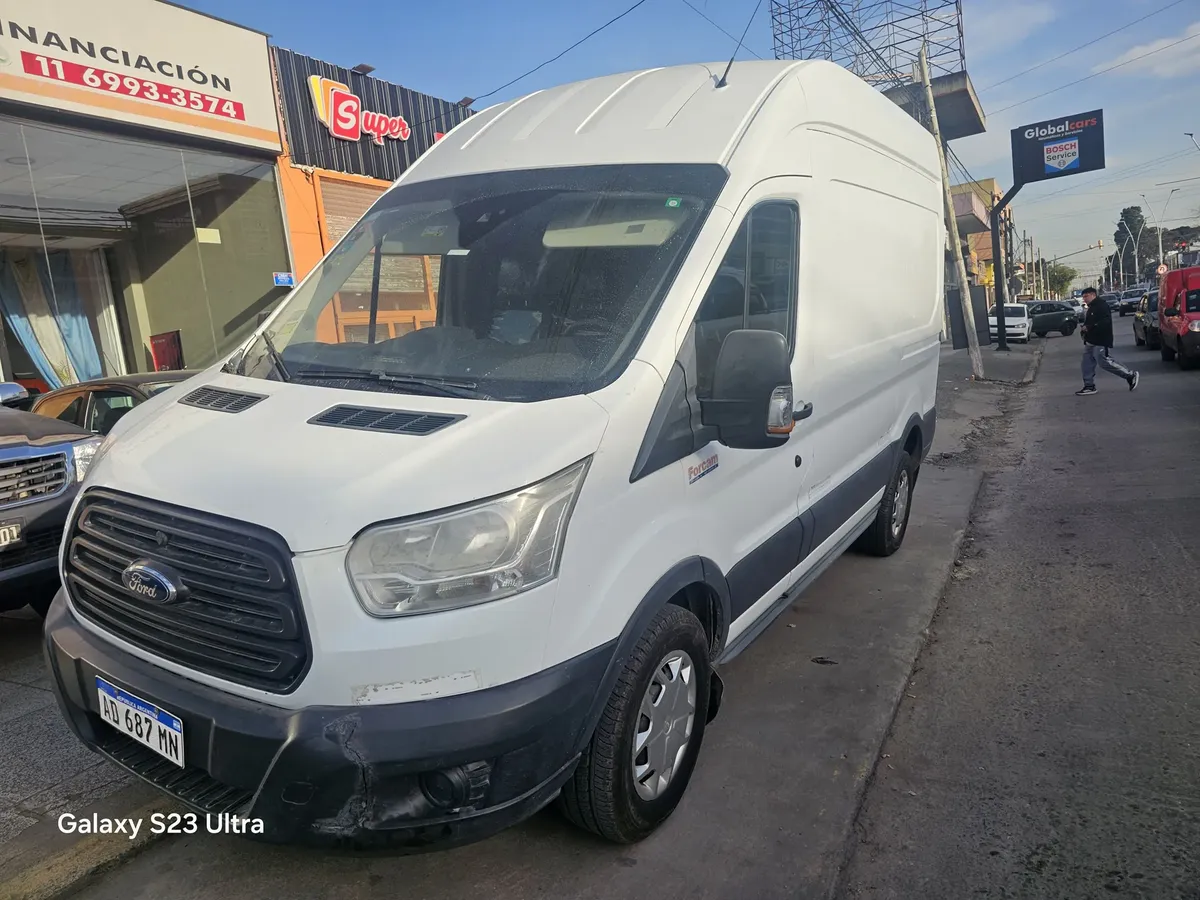Ford Transit 2.2 Furgon Mediano 350m