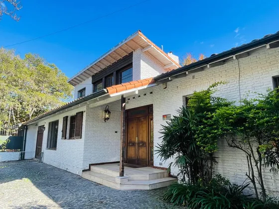 Casa En Alquiler En Acassuso Libert./solis
