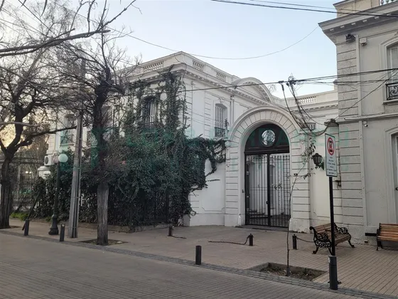 Arriendo Oficina Pedro De Valdivia Con Estacionamiento