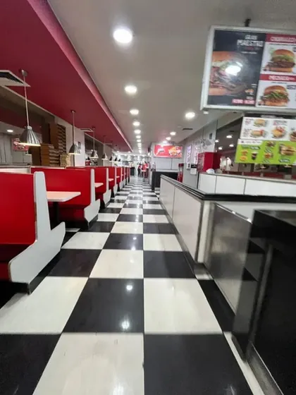 Local Comercial Habilitado En Santiago Centro