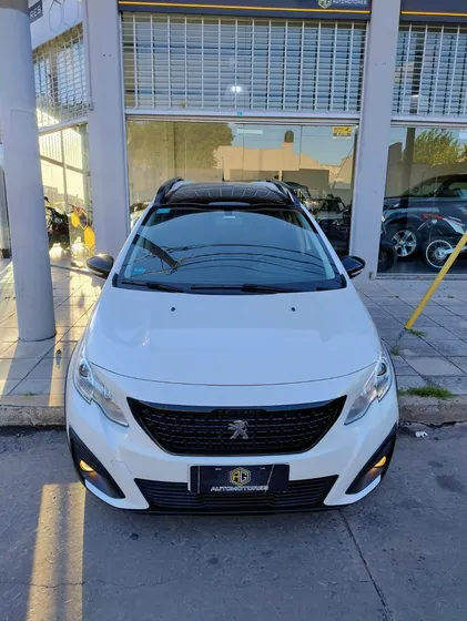 Peugeot 2008 1.6 Feline