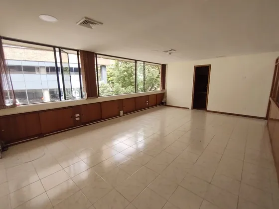 Oficina En Arriendo Ubicada En El Poblado Sector Manila (26458).