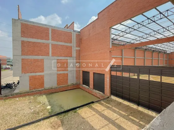 Bodega Industrial En Venta En Mosquera