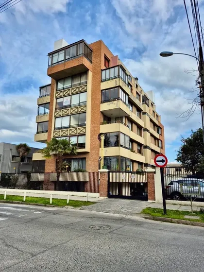 Depto. Ubicado En Barrio Residencial El Tenis, Rancagua
